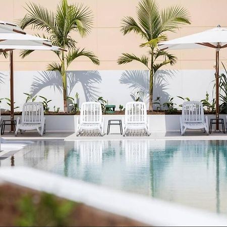 Modern 1 Brm Apartment With Pool Close To Beach Gold Coast Eksteriør bilde