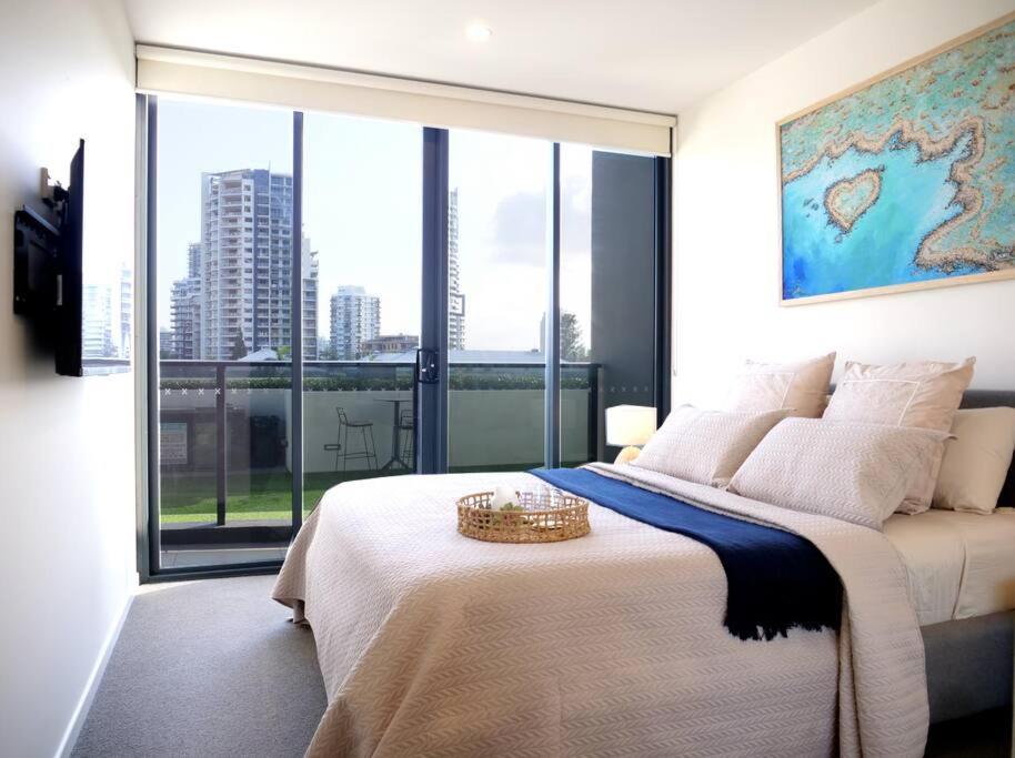Modern 1 Brm Apartment With Pool Close To Beach Gold Coast Eksteriør bilde